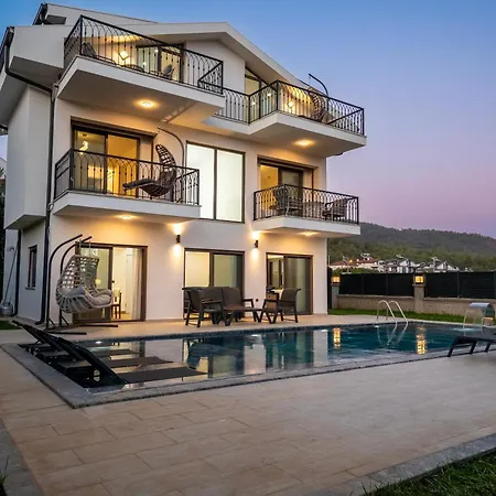 Secil, Fethiyede Tatil Keyfi *