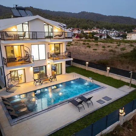 Secil, Fethiyede Tatil Keyfi *