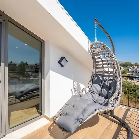 Seçil, Fethiyede Tatil Keyfi