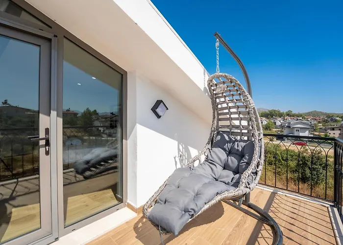 Secil, Fethiyede Tatil Keyfi