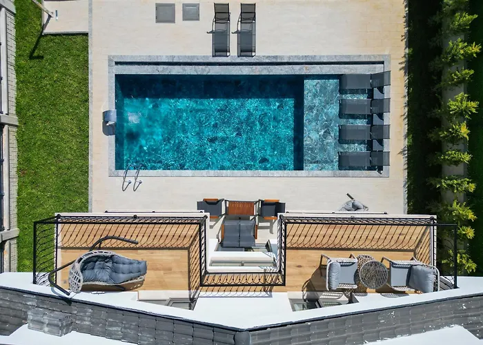 Secil, Fethiyede Tatil Keyfi Vilă